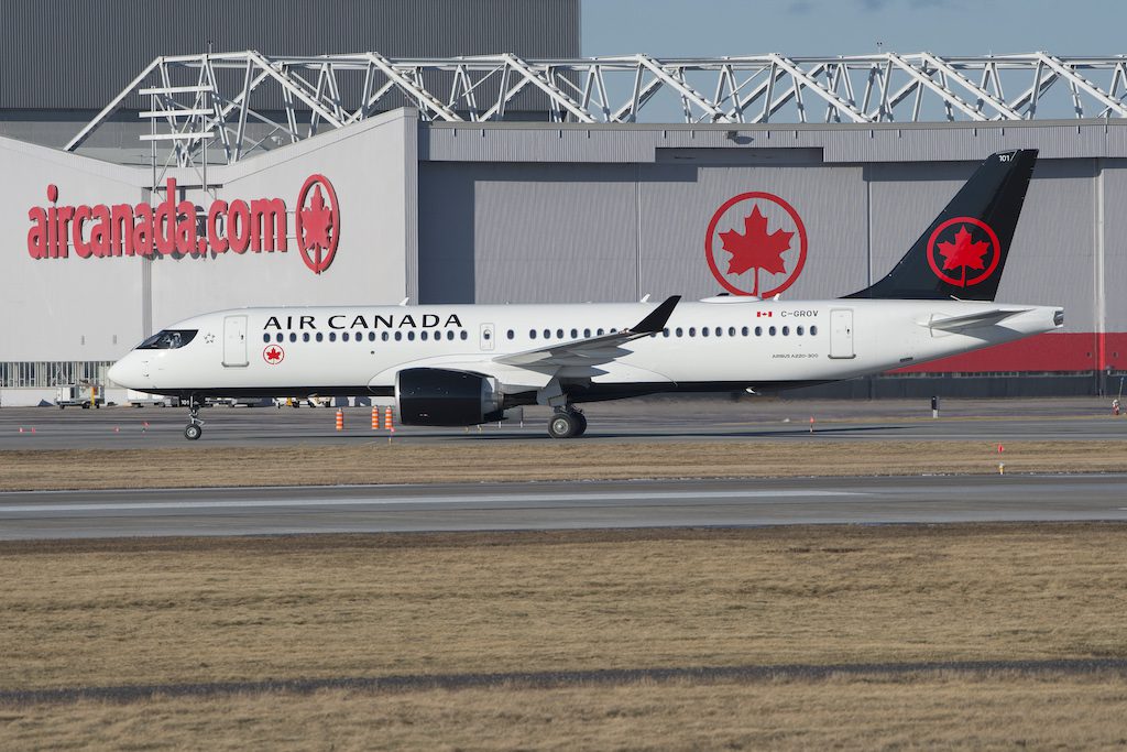 A220-300-1.jpg